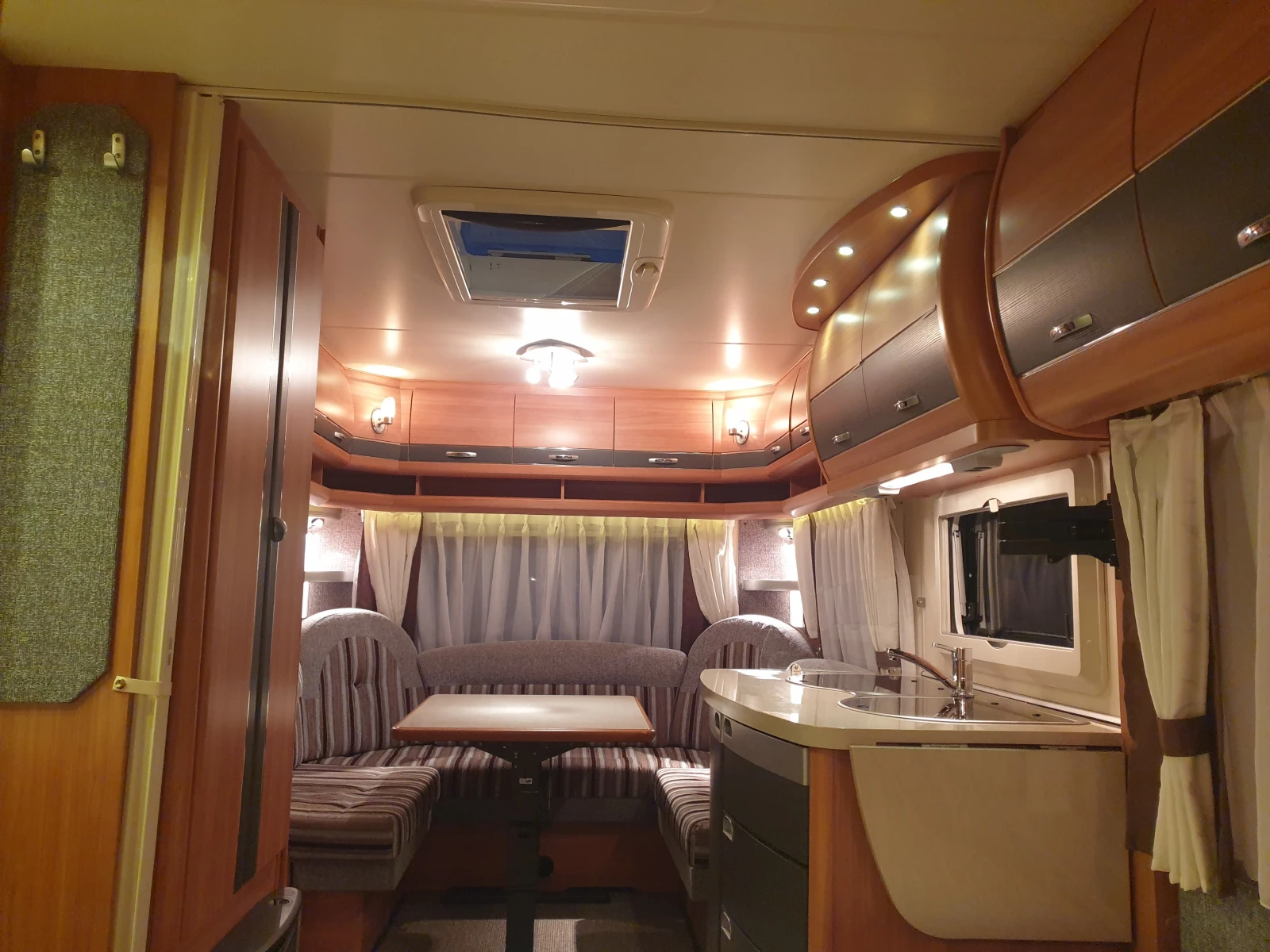 �������� Hobby 460 UFE | Mobile.bg � ����������� 5