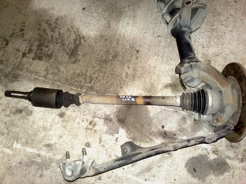 полуоска предна дясна за Ситроен Саксо 1.1 