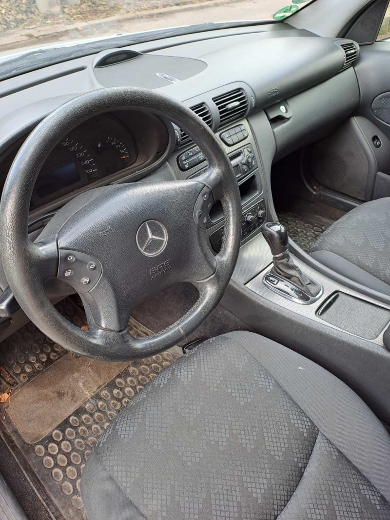 Mercedes-Benz C 220 2.2 CDI AUTOMATIC, снимка 5 - Автомобили и джипове - 43906119