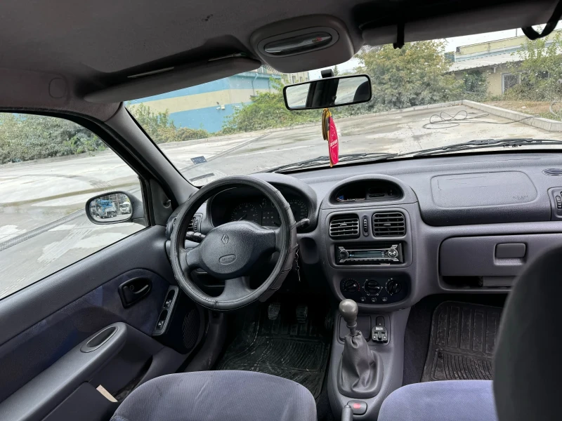 Renault Clio, снимка 5 - Автомобили и джипове - 47046735