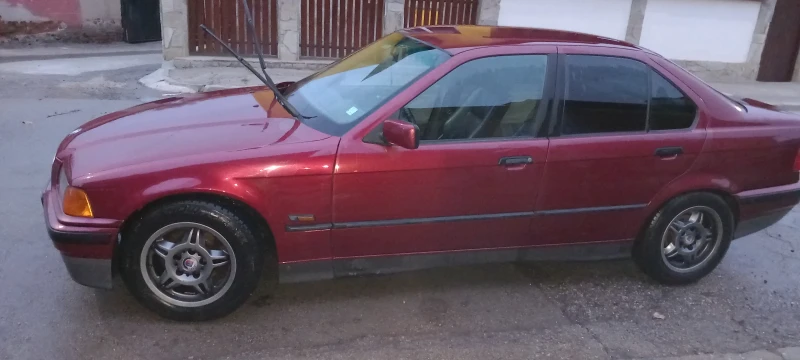 BMW 318 E36, снимка 17 - Автомобили и джипове - 48084090