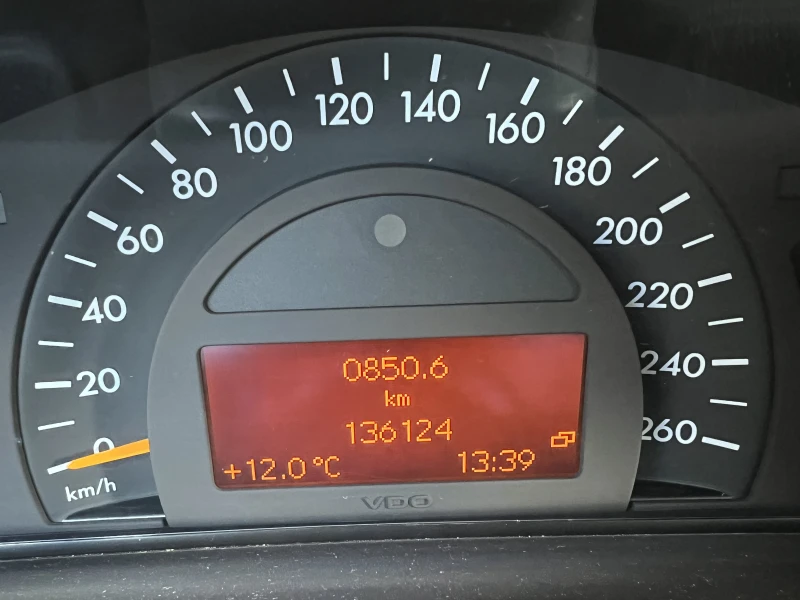 Mercedes-Benz C 220 ДВА БРОЯ, Клима, Нов внос, , , , снимка 12 - Автомобили и джипове - 48788782