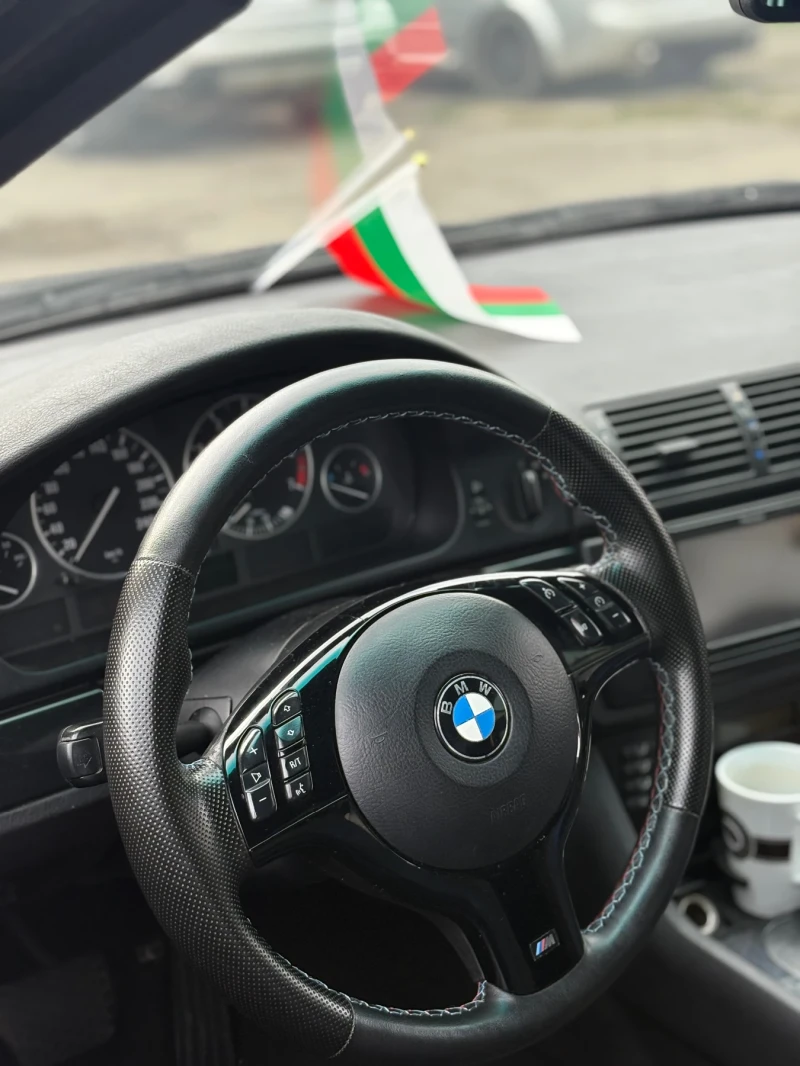 BMW 528, снимка 10 - Автомобили и джипове - 52568399