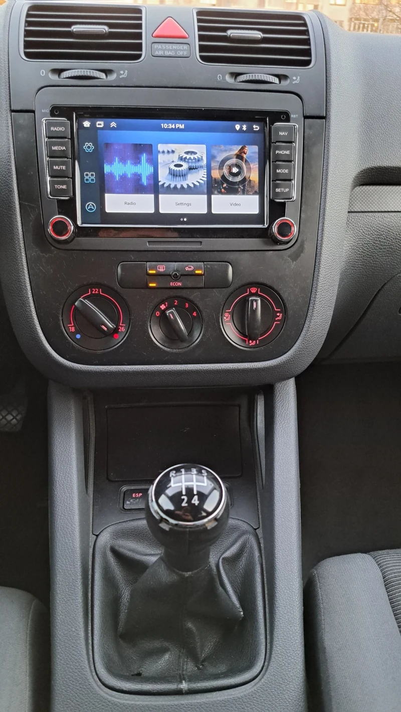 VW Golf 1.6, 102 к.с, снимка 12 - Автомобили и джипове - 52793190