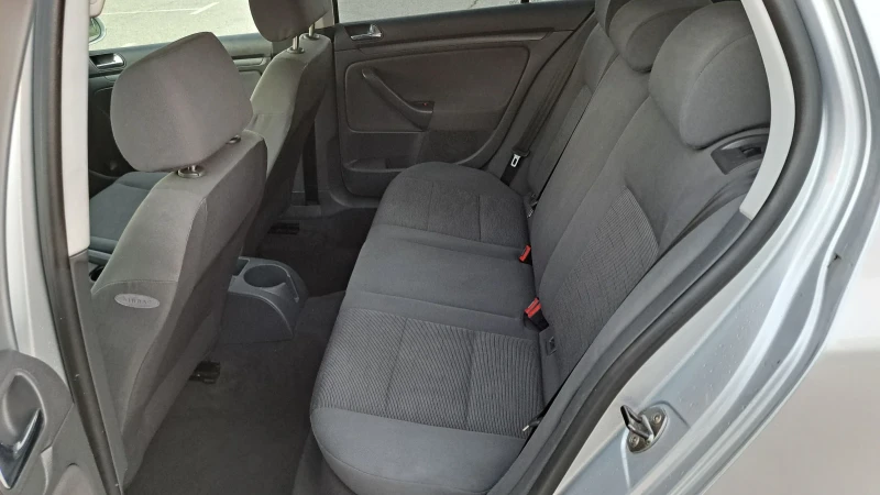 VW Golf 1.6, 102 к.с, снимка 14 - Автомобили и джипове - 52793190