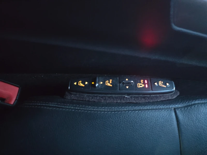 Mercedes-Benz E 220 6.3 AMG pack, снимка 12 - Автомобили и джипове - 53368147