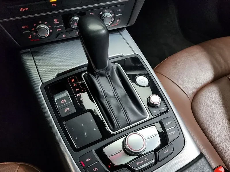 Audi A6 2.0 TFSI Quattro - САМО 30% АВАНС, снимка 9 - Автомобили и джипове - 56293651