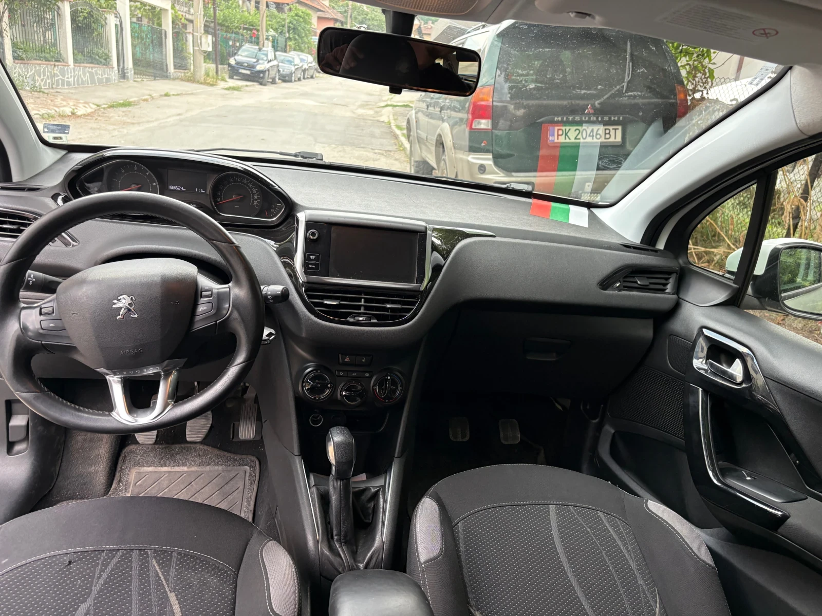 Peugeot 208 1.4hdi учебен - изображение 9