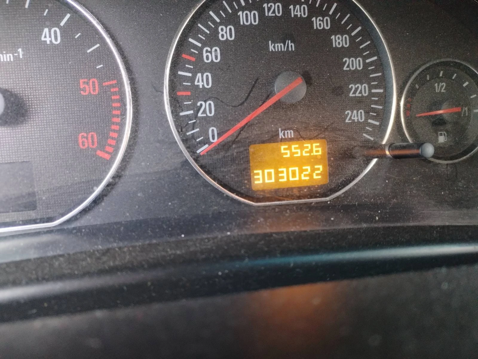 Opel Vectra SIGNUM 2.2 DTI - изображение 2