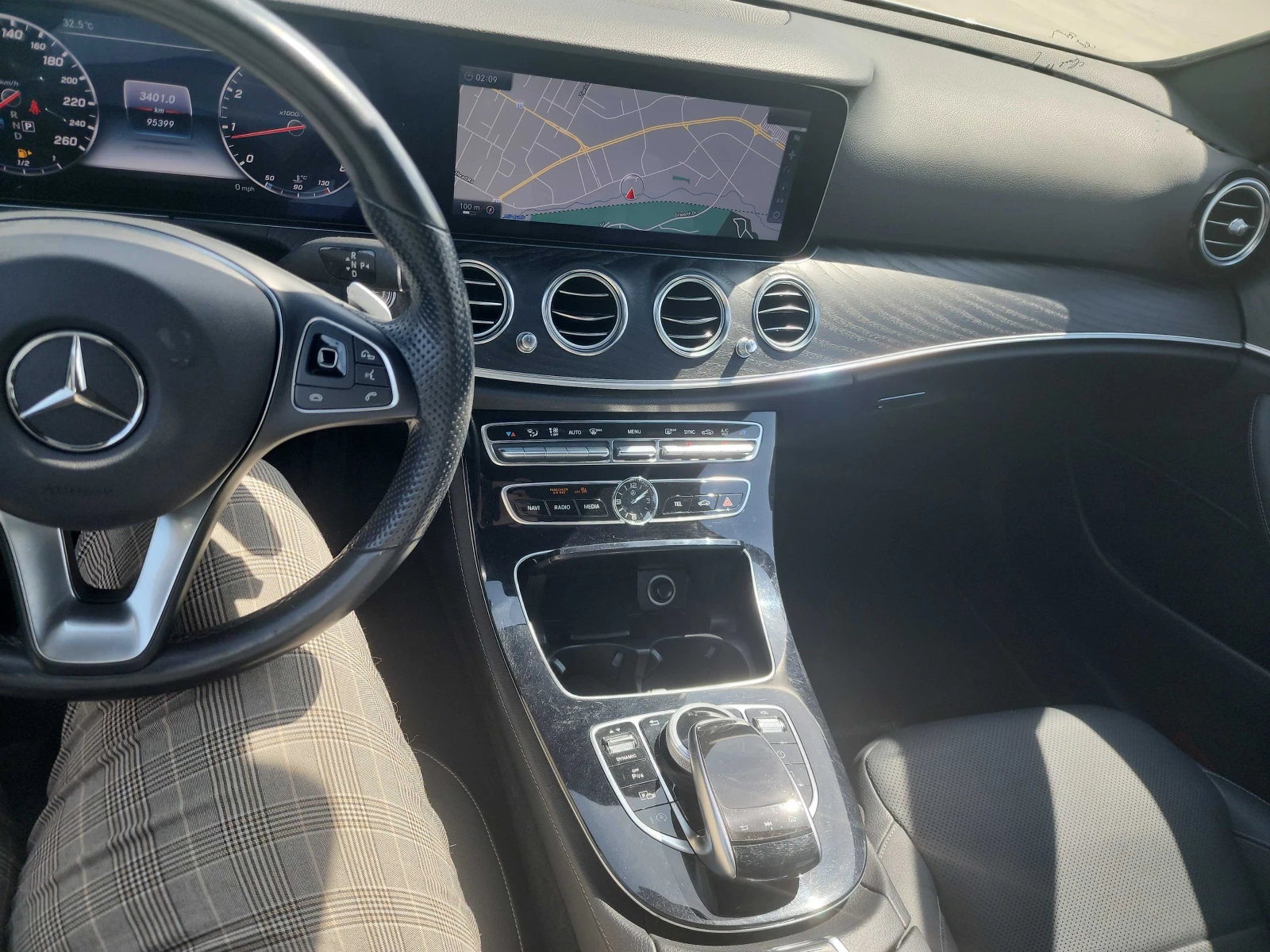 Mercedes-Benz E 400 * 4MATIC * CARFAX * БЕЗ ПЪРВОНАЧАЛНА ВНОСКА - изображение 7