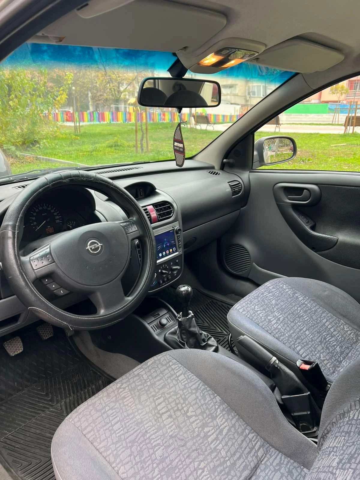 Opel Corsa Климатик&Навигация& като нова - изображение 7