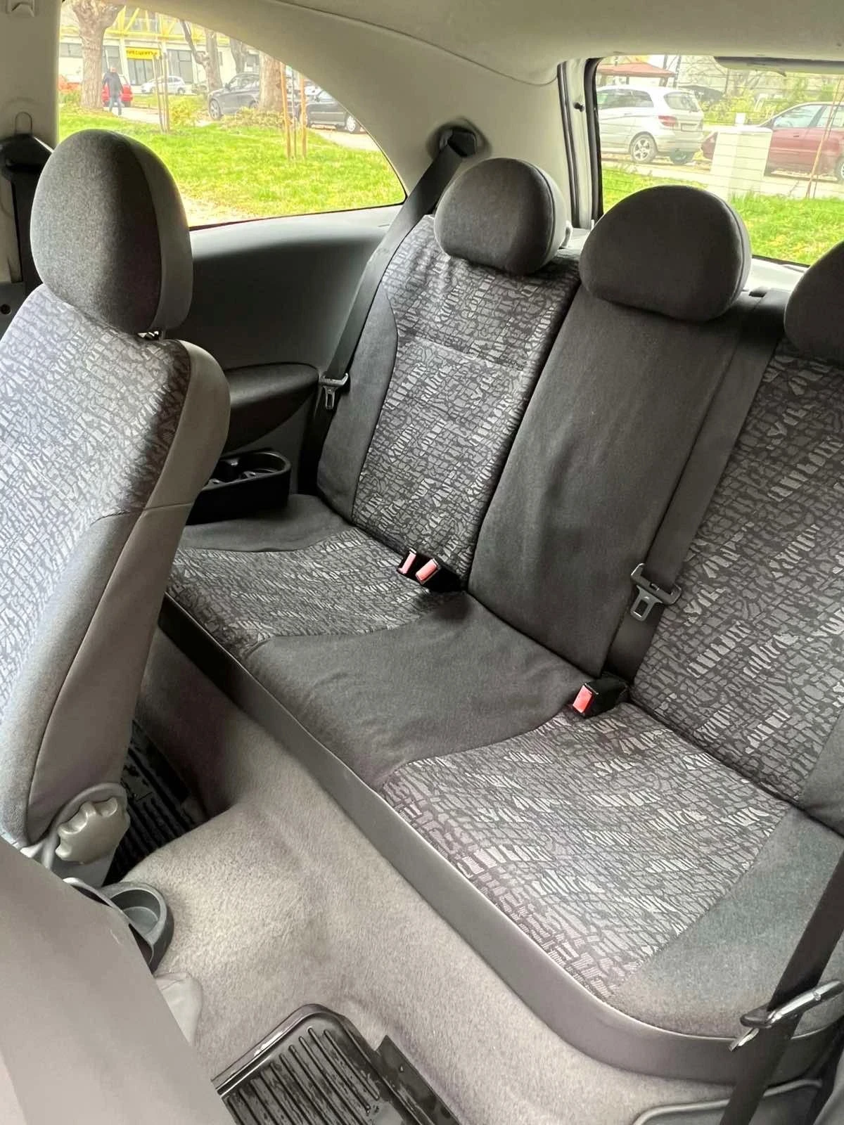 Opel Corsa Климатик&Навигация& като нова - изображение 9