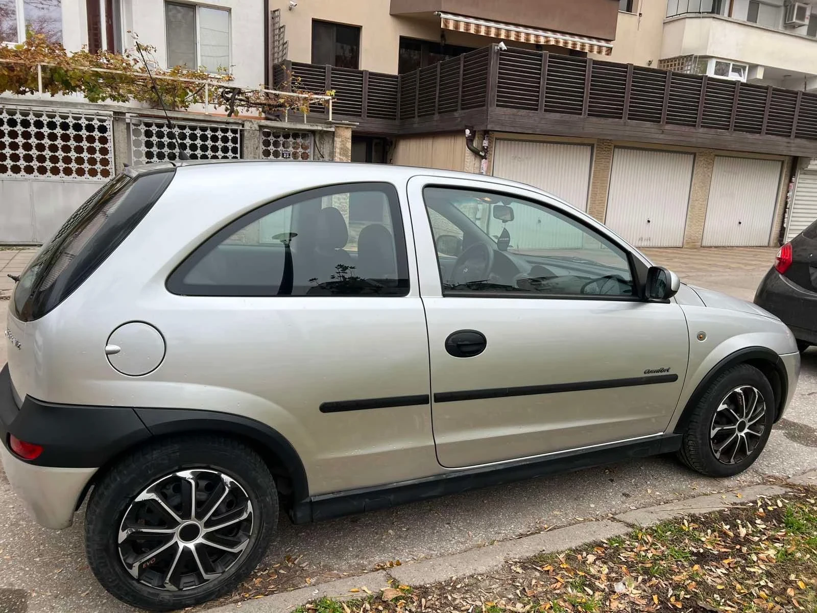 Opel Corsa Климатик&Навигация& като нова - изображение 2