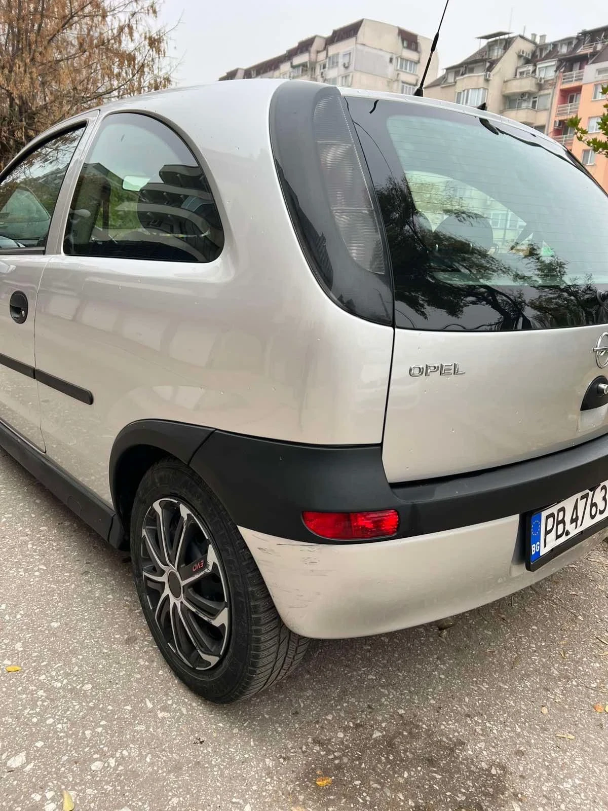 Opel Corsa Климатик&Навигация& като нова - изображение 4