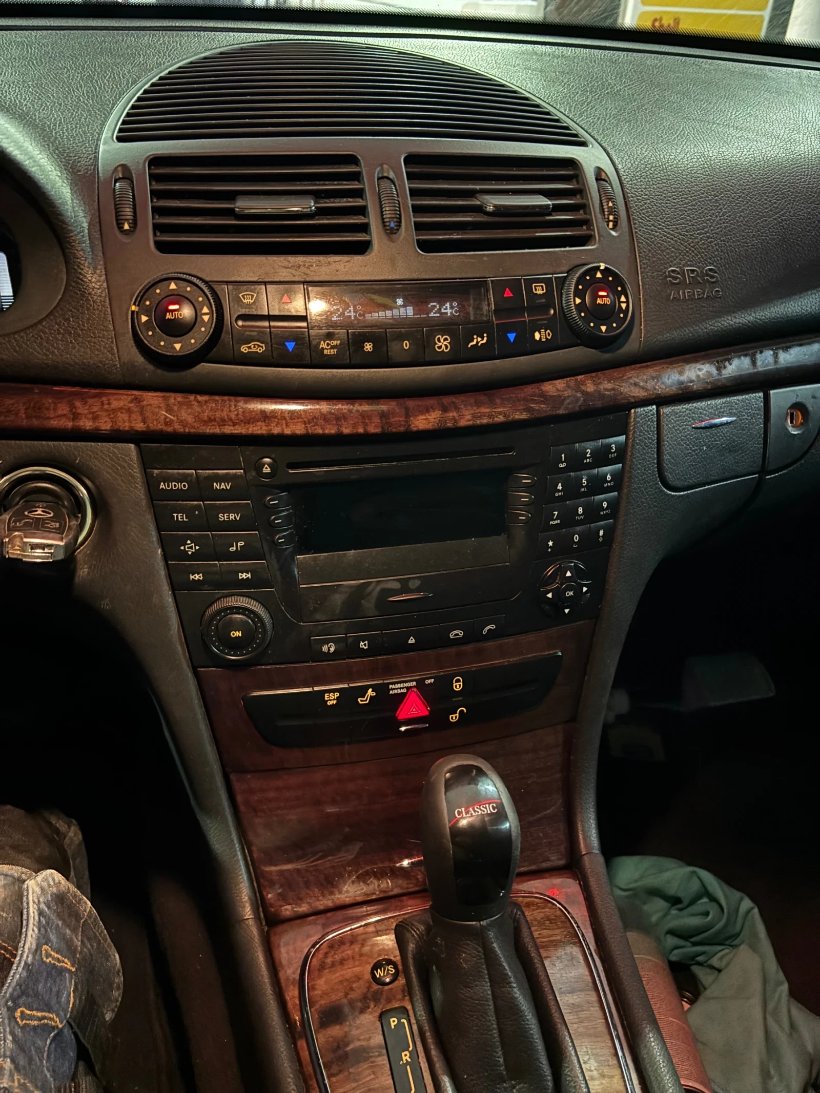 Mercedes-Benz E 200 | Mobile.bg   1