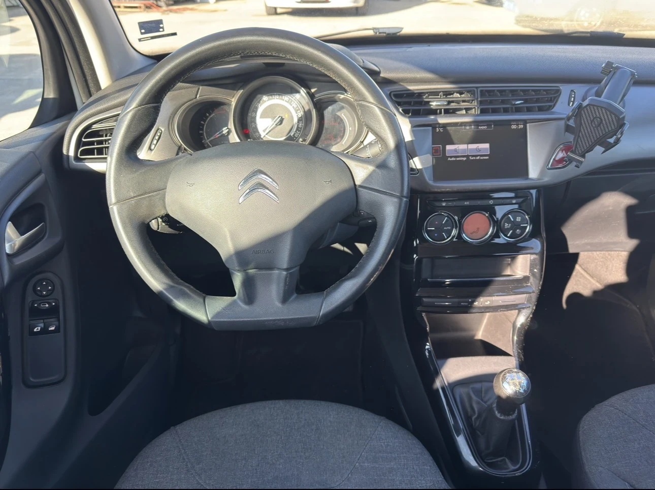 Citroen C3 НАВИГАЦИЯ / ДИЗЕЛ / КАСКО / НОВИ ЗИМНИ ГУМИ - изображение 9