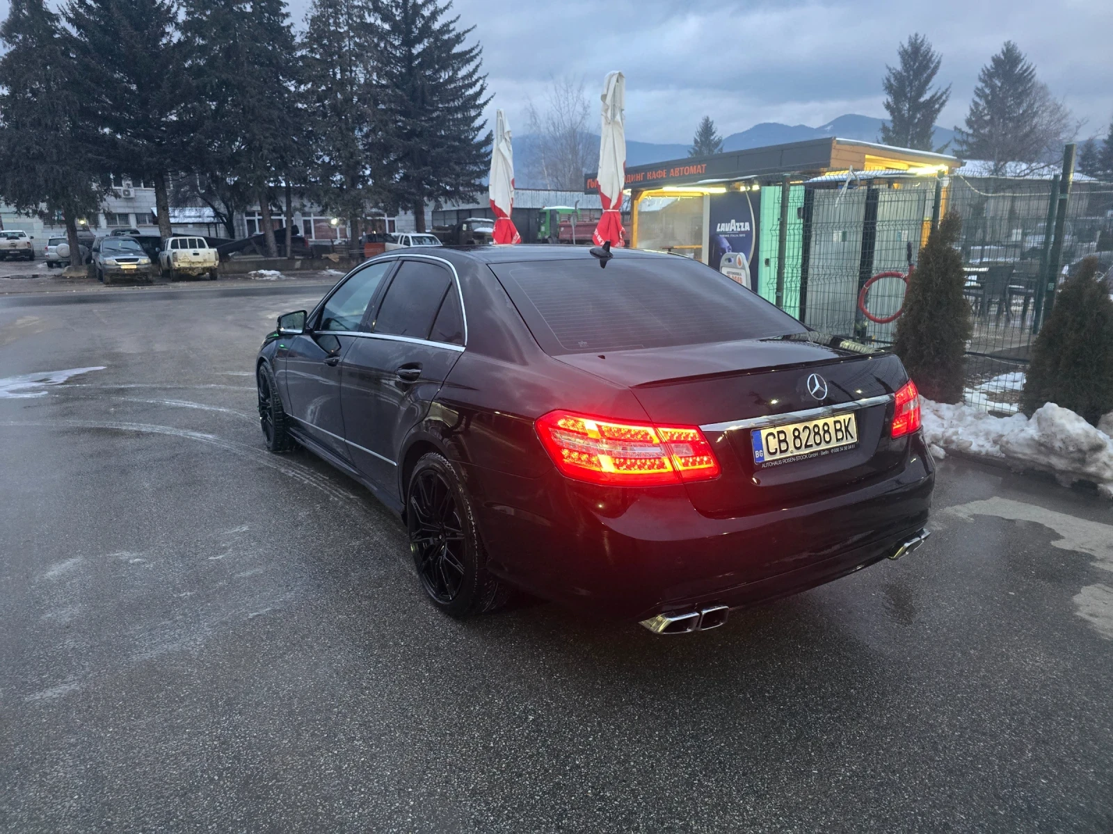 Mercedes-Benz E 220 6.3 AMG pack - изображение 3