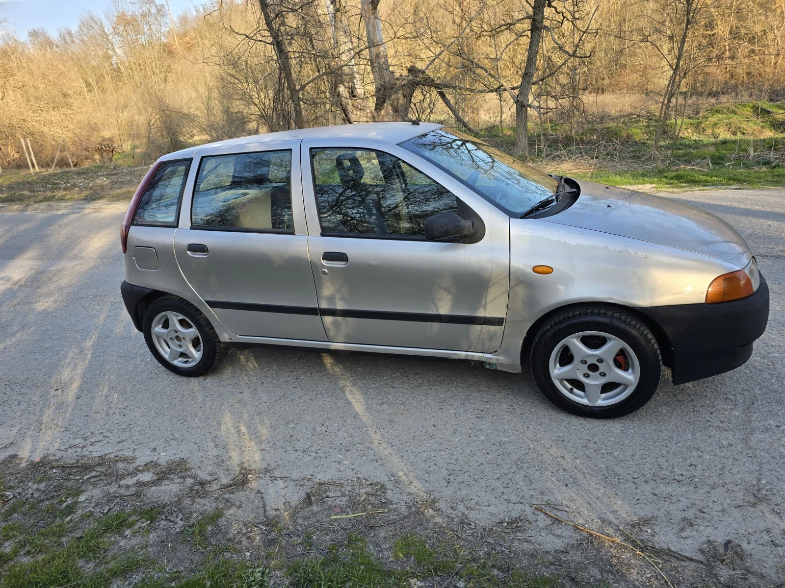 Fiat Punto, снимка 4 - Автомобили и джипове - 53880632