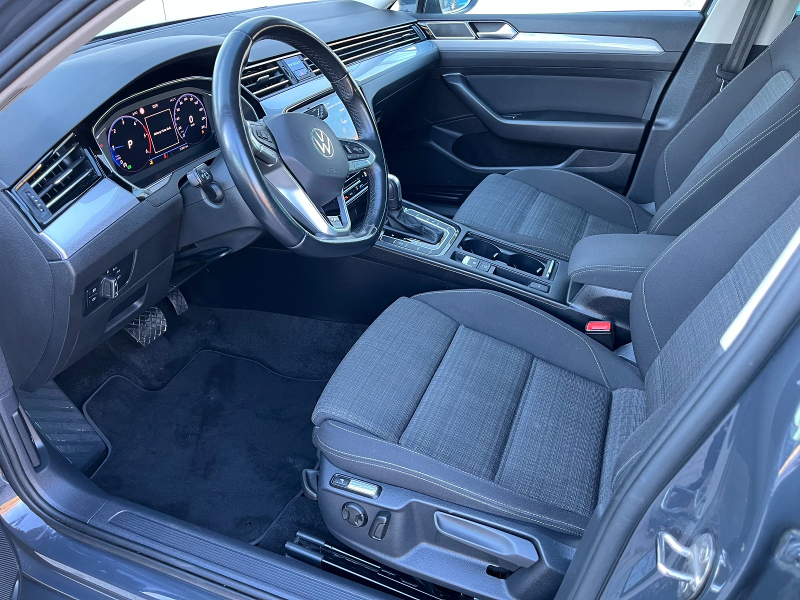 VW Passat 2.0 TDI DSG-автомати, Digital R-LINE TUV, 8бр джан, снимка 9 - Автомобили и джипове - 53894033