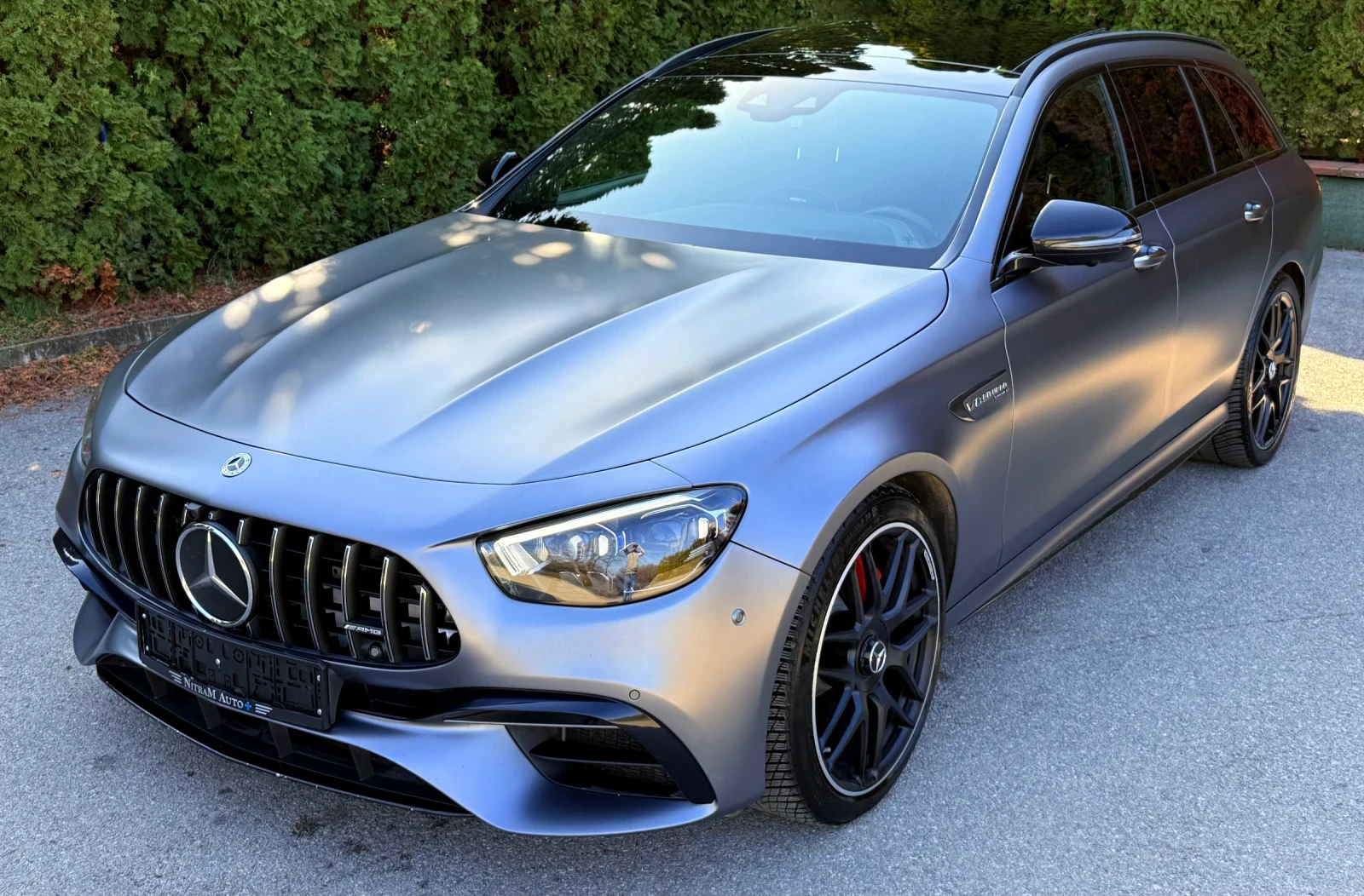 Mercedes-Benz E 63 AMG S 4Matic + Carbon/Bufmaster3D/Climaseat/Full/Panor | Mobile.bg � ����������� 1