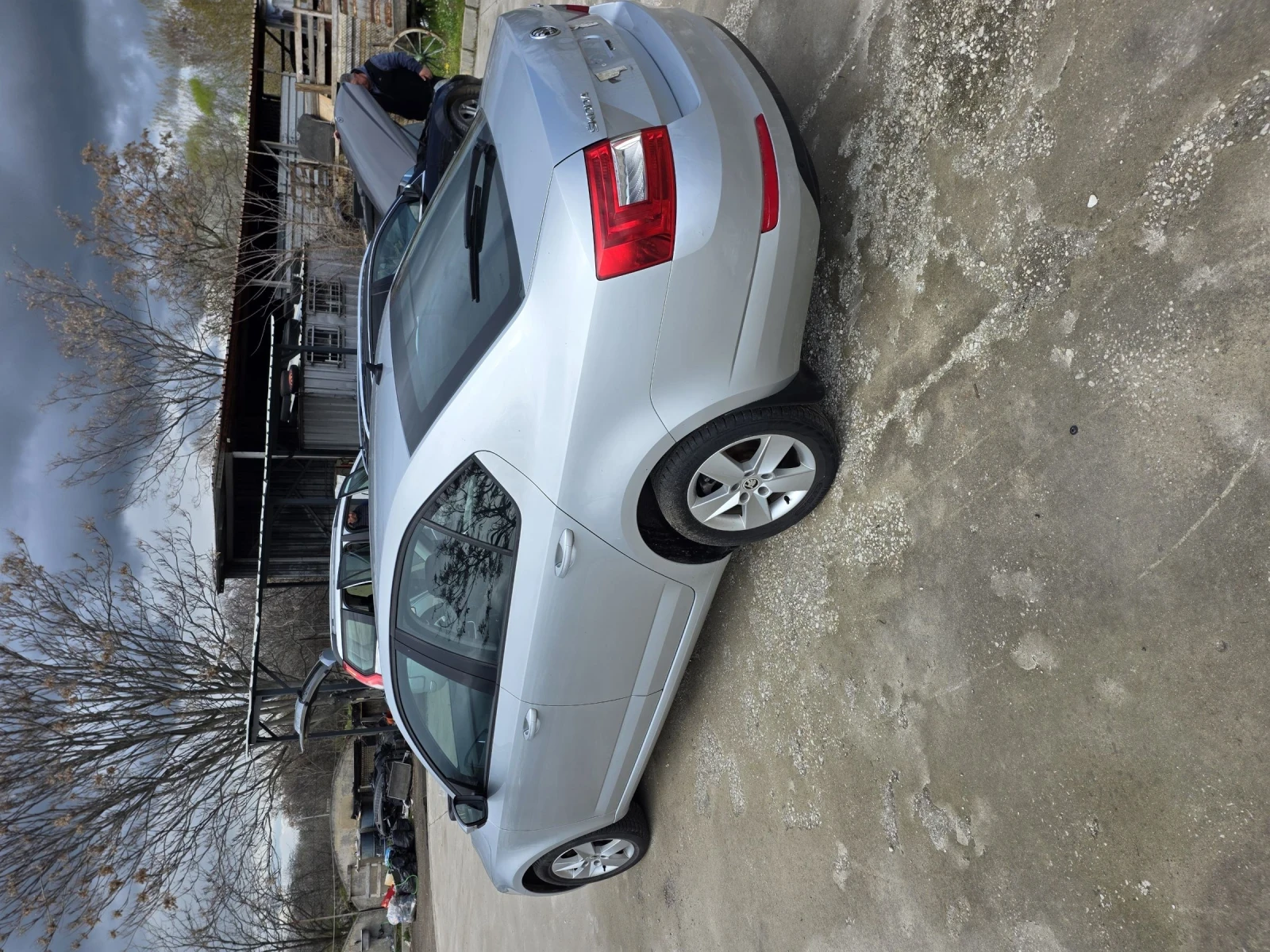 Skoda Octavia ДЕСЕН ВОЛАН, снимка 4 - Автомобили и джипове - 54031511