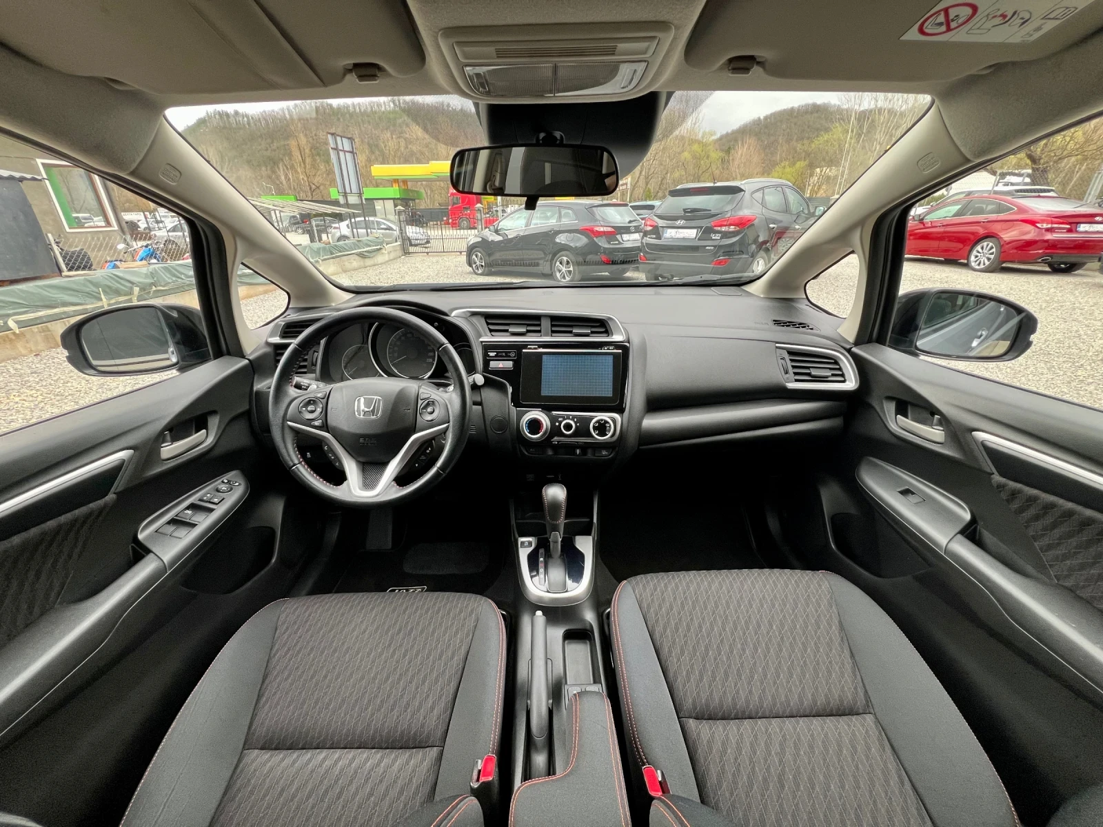 Honda Jazz 1.5i АВТОМАТ ШВЕЙЦАРИЯ, снимка 8 - Автомобили и джипове - 54083412