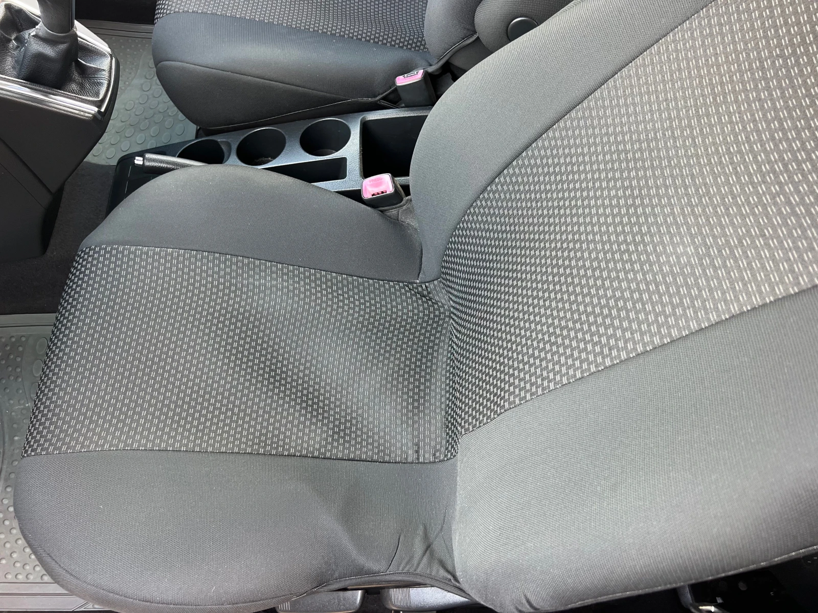 Toyota Corolla verso 2.0D4D FACELIFT/KLIMATRONIK/6sk/UNIKAT, снимка 10 - Автомобили и джипове - 54155145