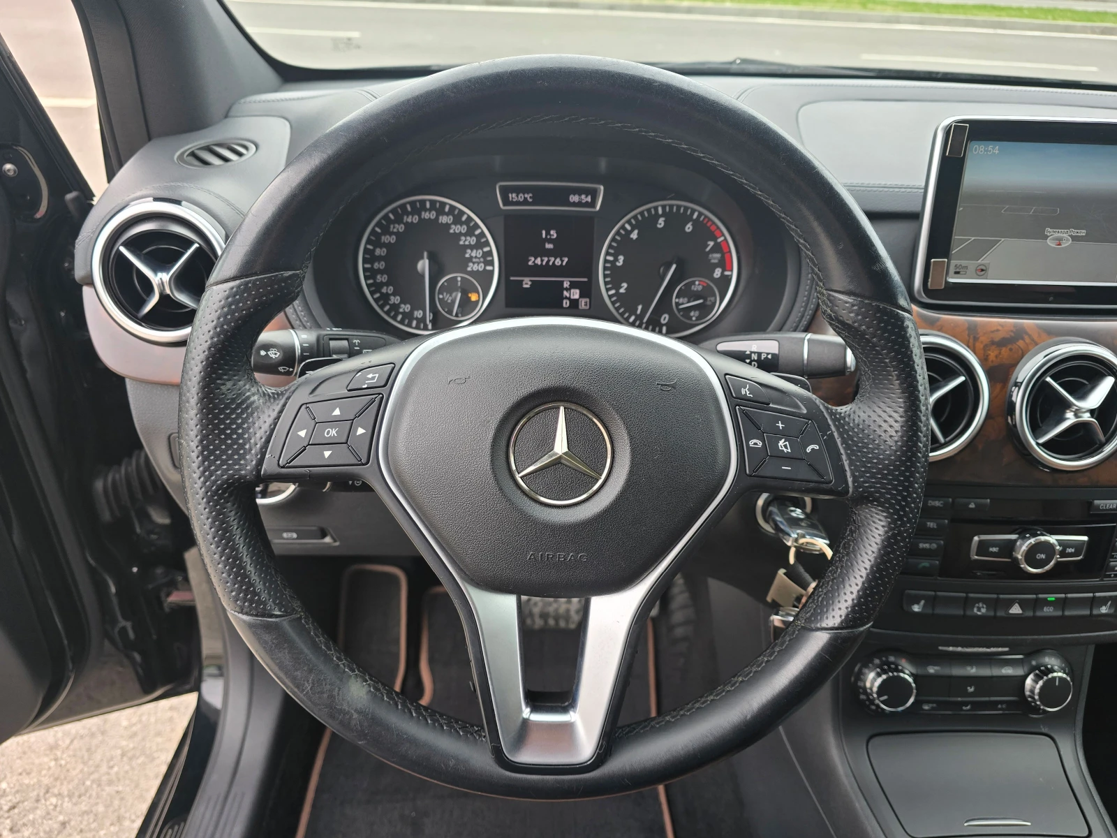 Mercedes-Benz B 250 2.0 / Prestige / Distronic, снимка 15 - Автомобили и джипове - 54239593
