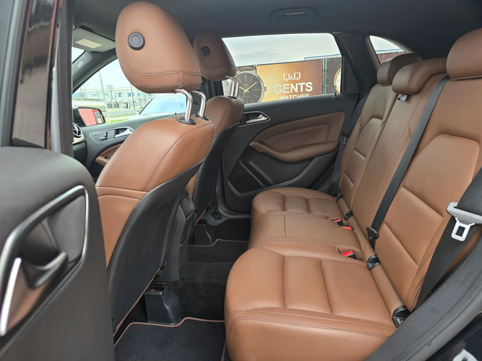 Mercedes-Benz B 250 2.0 / Prestige / Distronic, снимка 13 - Автомобили и джипове - 54239593