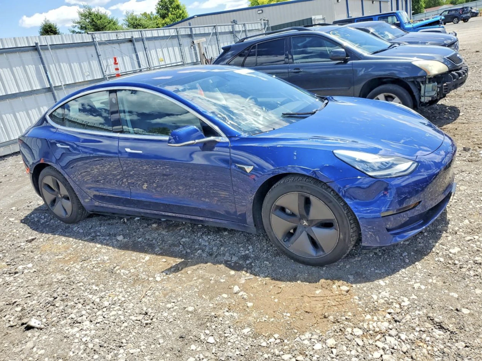 Tesla Model 3 Long Range / AWD / Дата на търг: 6.07.2026 , снимка 4 - Автомобили и джипове - 55103092