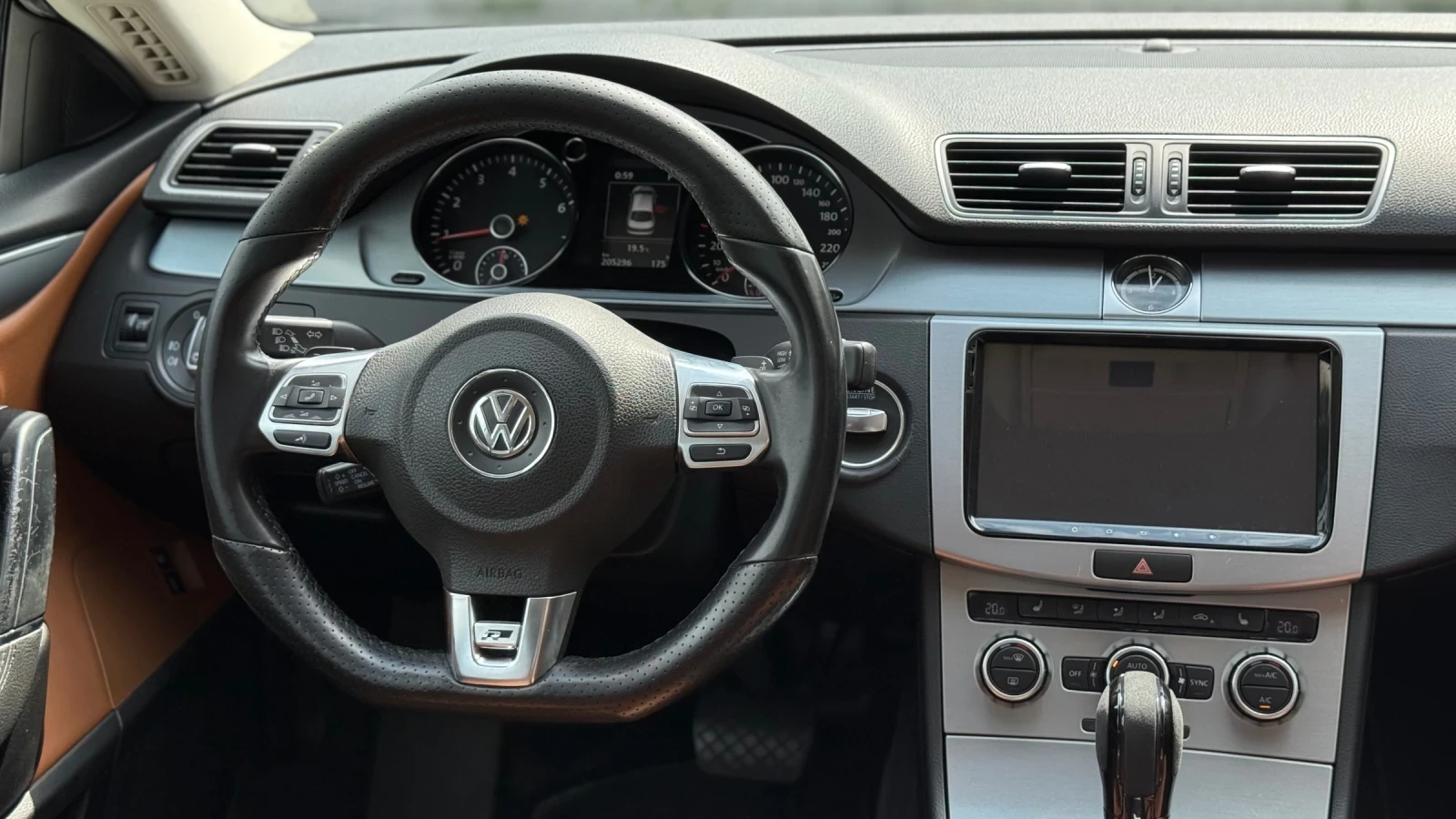 VW Passat R-LINE , снимка 9 - Автомобили и джипове - 55373476
