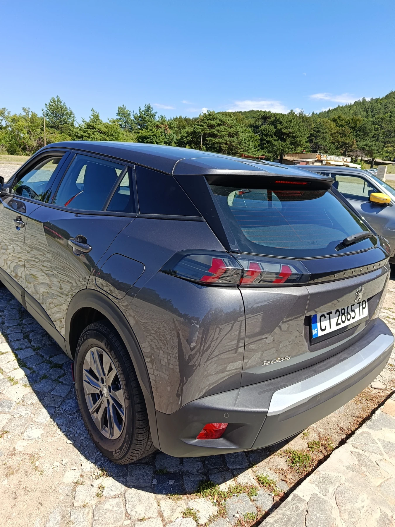 Peugeot 2008 BluHD, снимка 5 - Автомобили и джипове - 55381759
