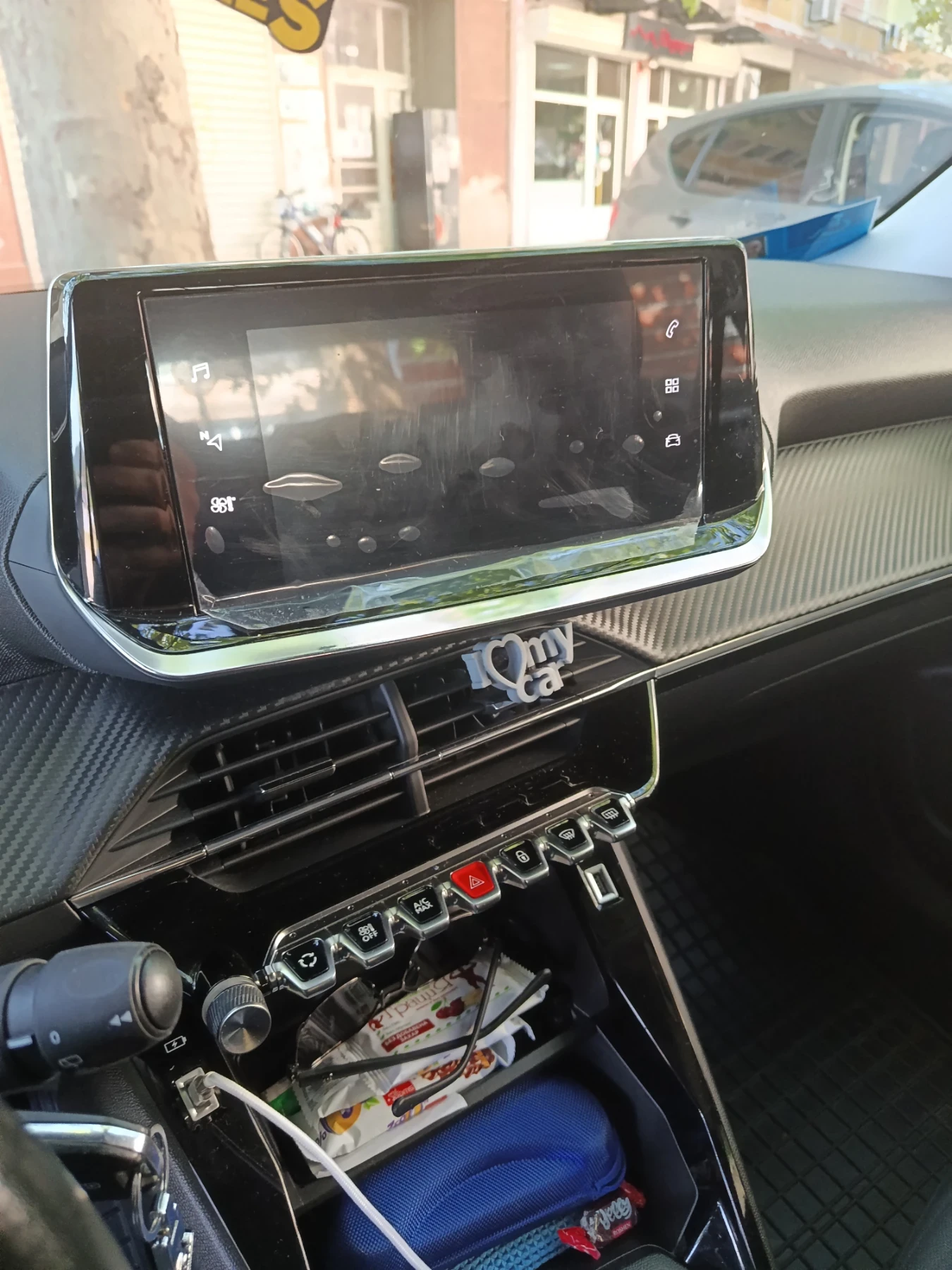 Peugeot 2008 BluHD, снимка 10 - Автомобили и джипове - 55381759