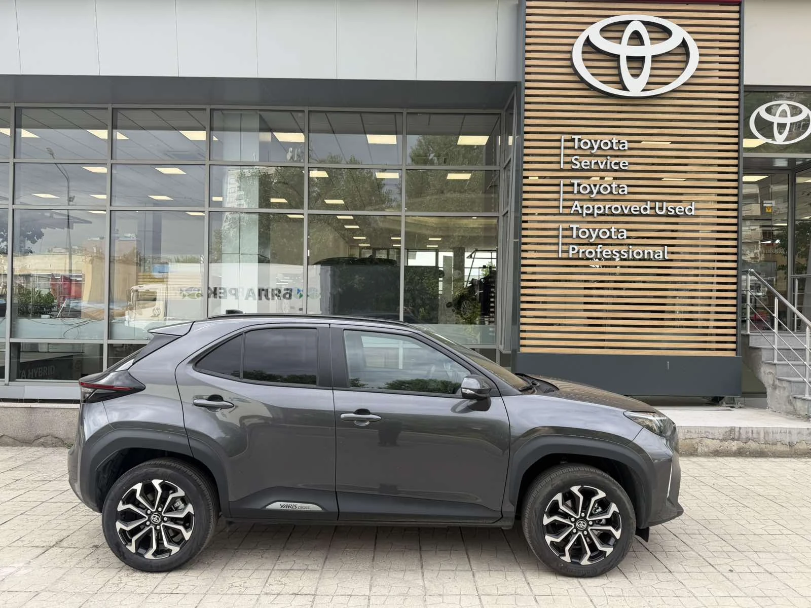 Toyota Yaris Cross CHIC, снимка 3 - Автомобили и джипове - 55660706