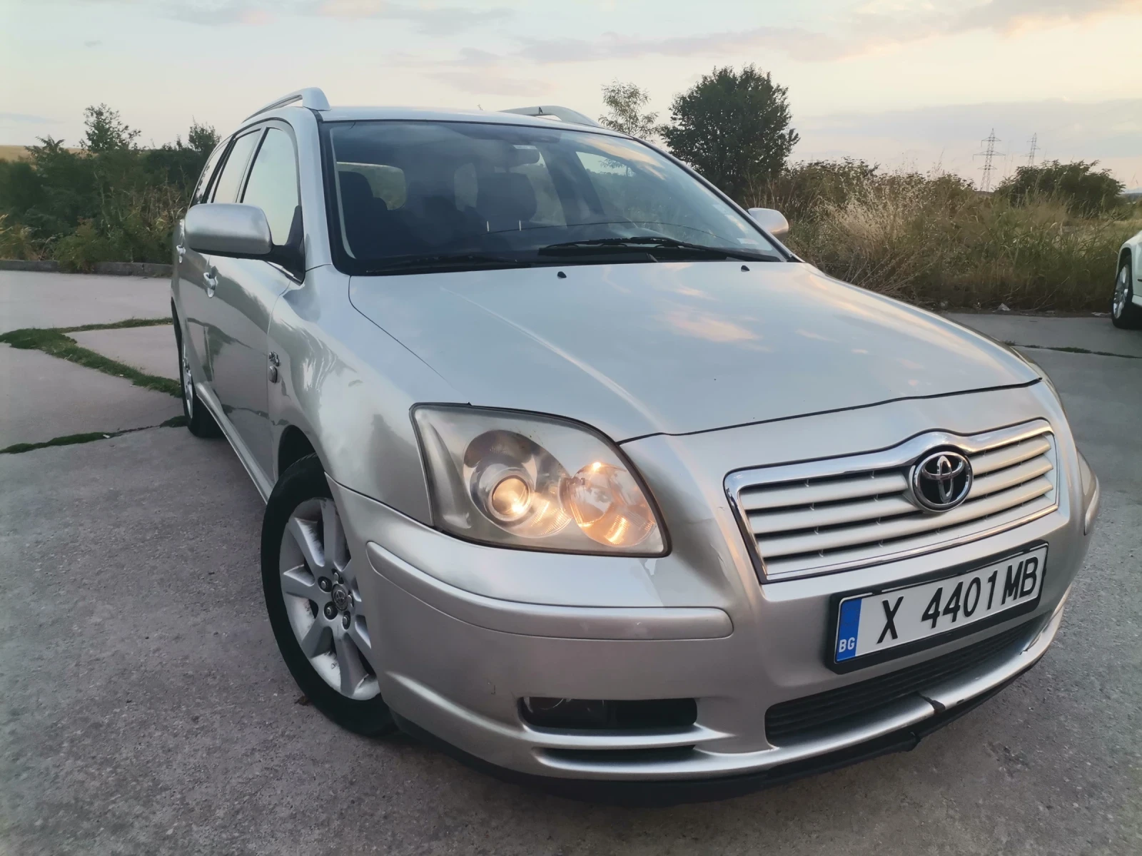 Toyota Avensis 2000 D4D, снимка 8 - Автомобили и джипове - 55805300