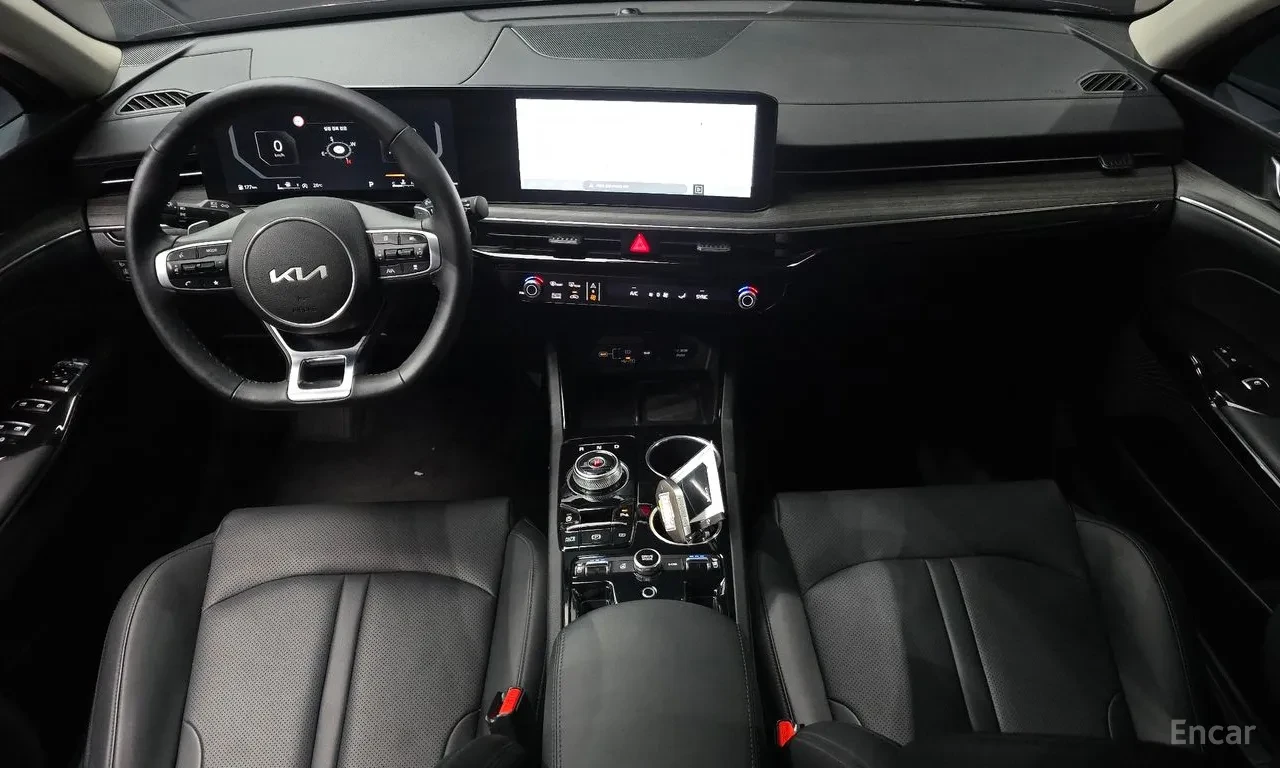Kia K5 NOBLESSE| 360| 3 KEYS| ОБУХ| DISTRO| NO ACCIDENTS, снимка 9 - Автомобили и джипове - 55959793