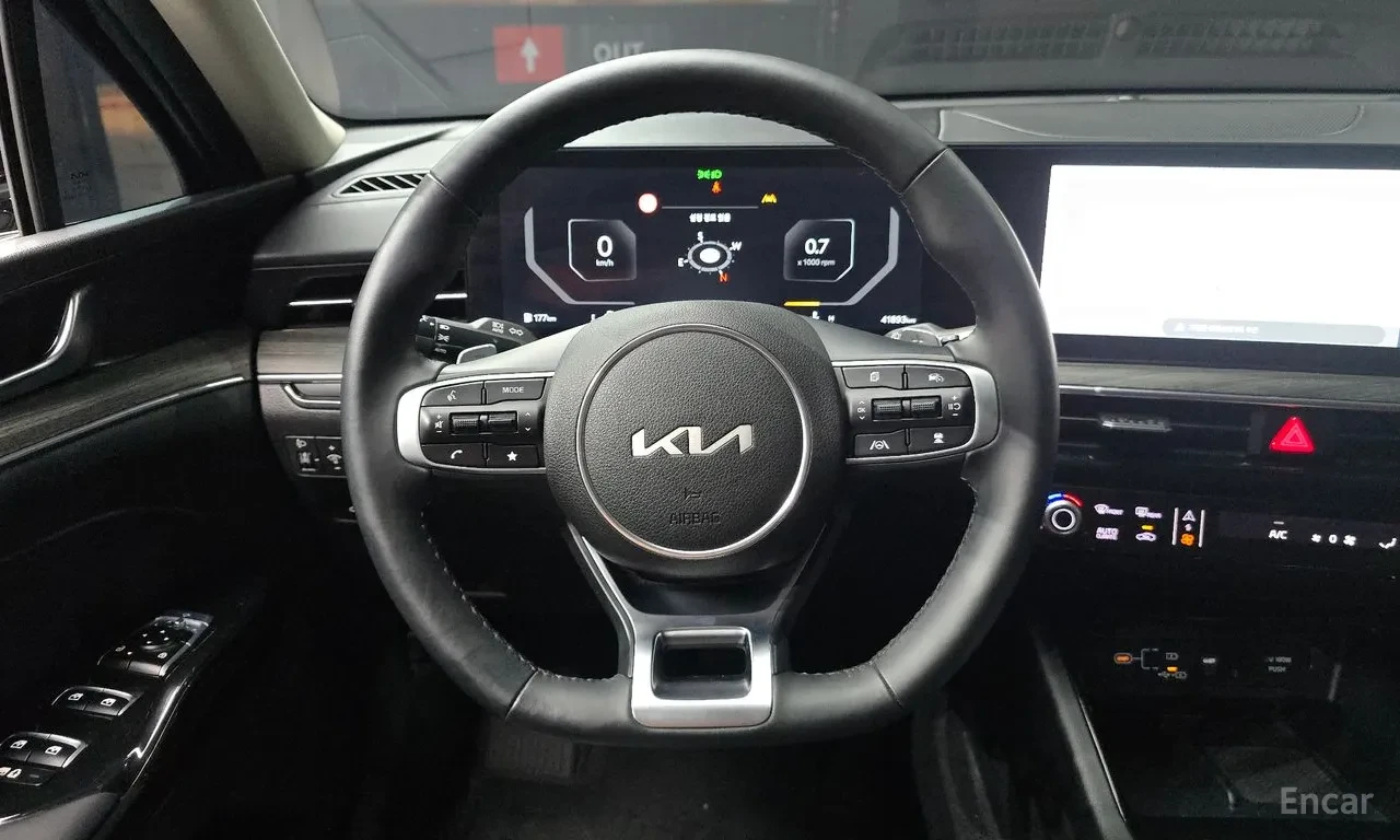 Kia K5 NOBLESSE| 360| 3 KEYS| ОБУХ| DISTRO| NO ACCIDENTS, снимка 10 - Автомобили и джипове - 55959793