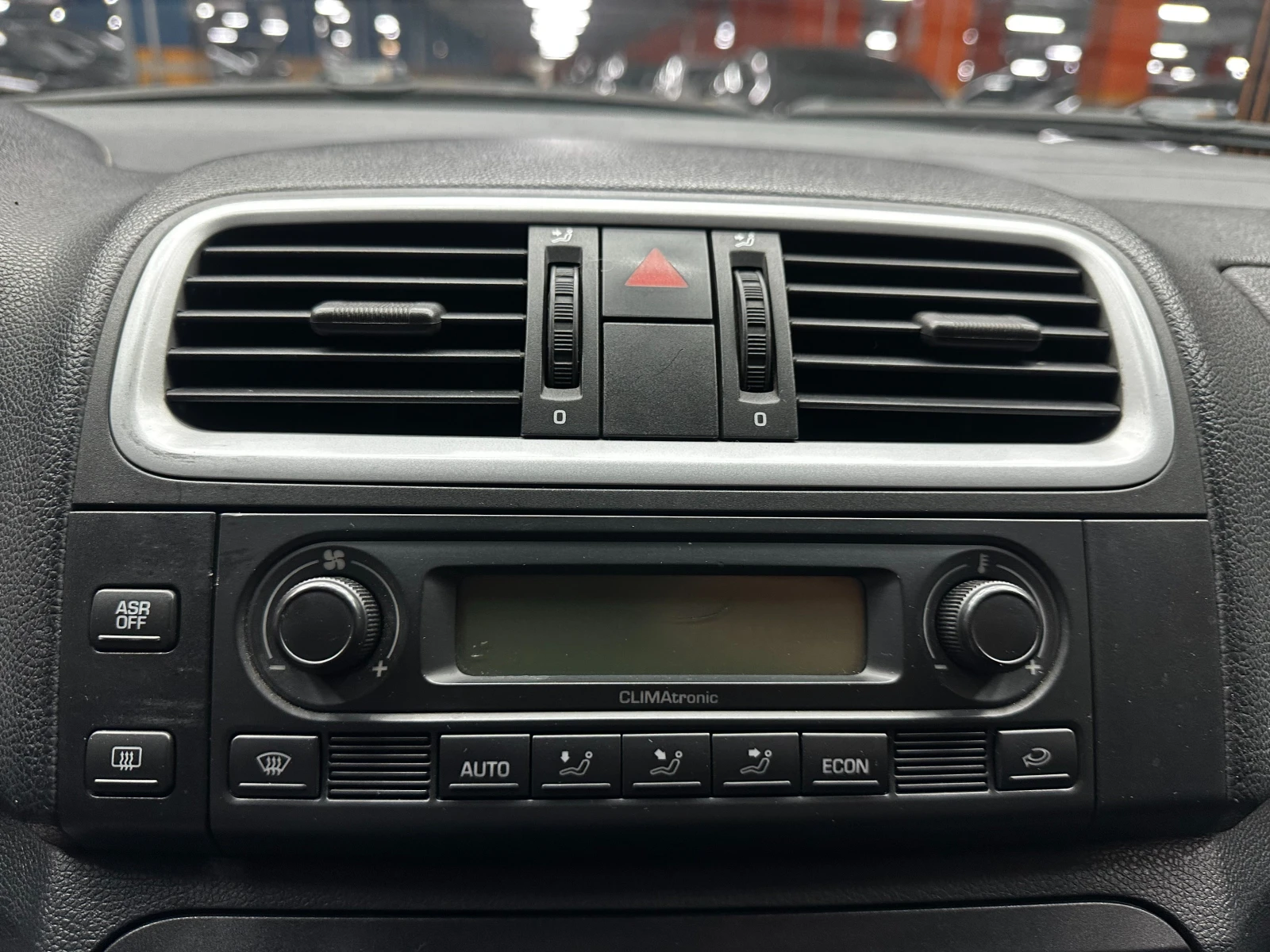 Skoda Fabia 1.9d 105 к.с. , снимка 13 - Автомобили и джипове - 55991164