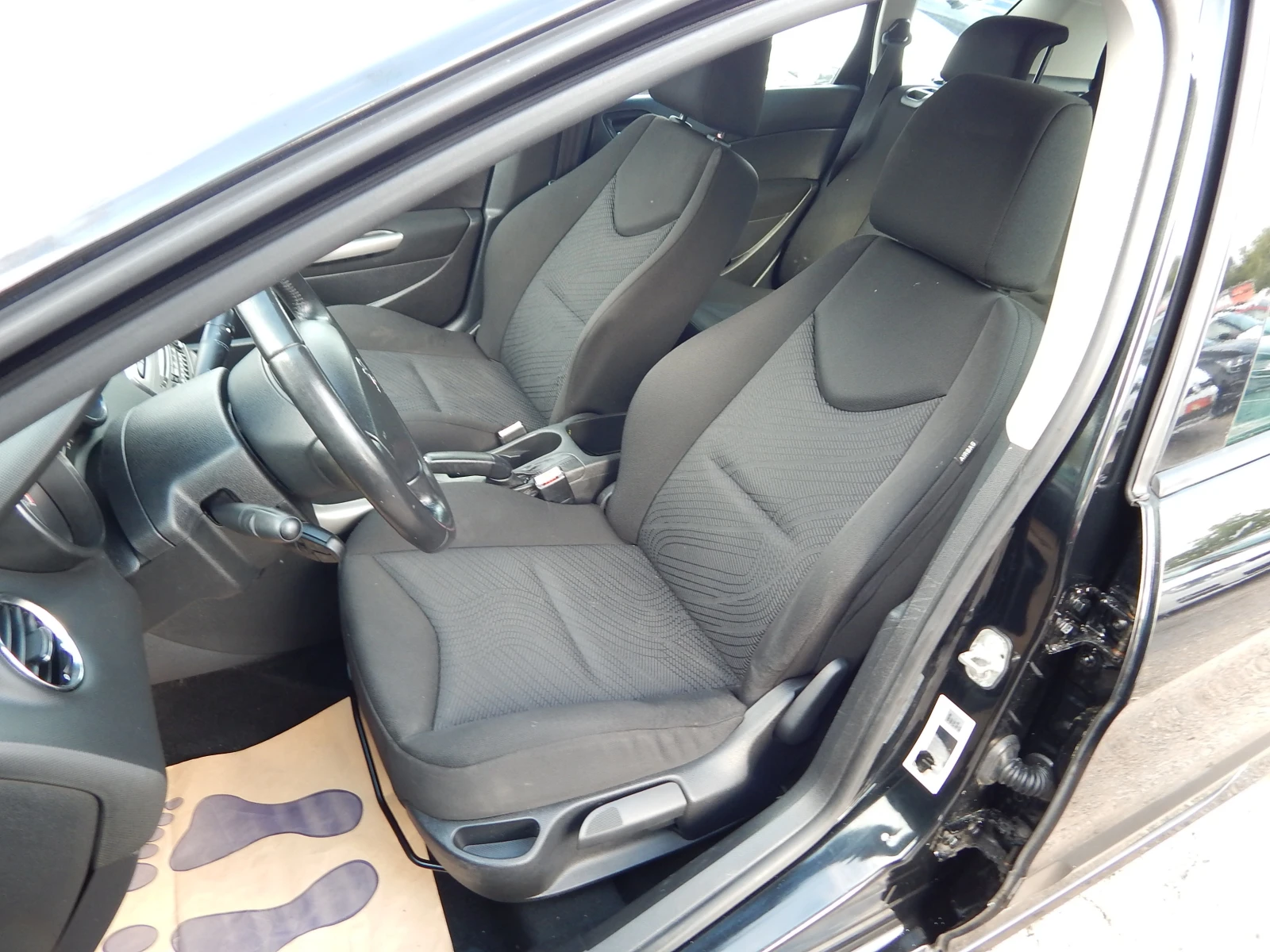 Peugeot 308 1.6HDI* 160000KM.* , снимка 10 - Автомобили и джипове - 56163546