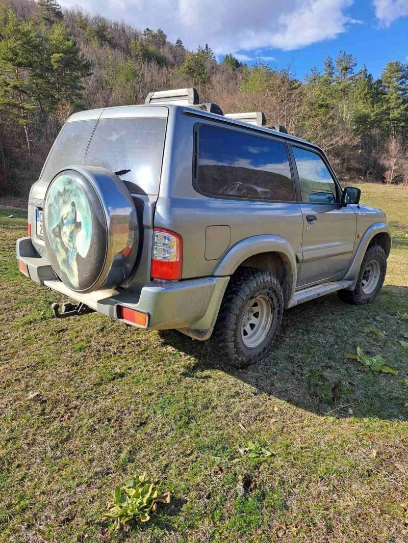 Nissan Patrol, снимка 15 - Автомобили и джипове - 47672352