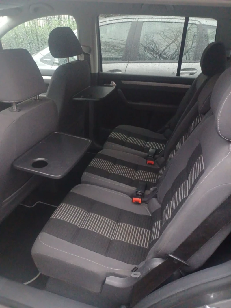 VW Touran 1.4 TSI 6 скорости, снимка 10 - Автомобили и джипове - 52586052
