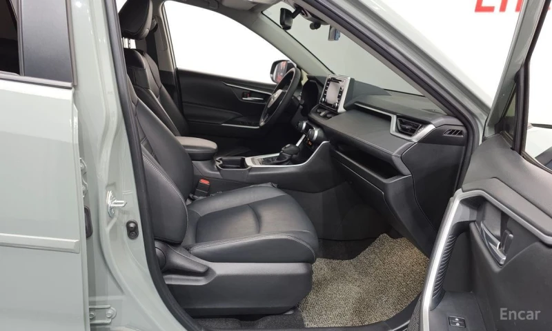 Toyota Rav4, снимка 11 - Автомобили и джипове - 53320308