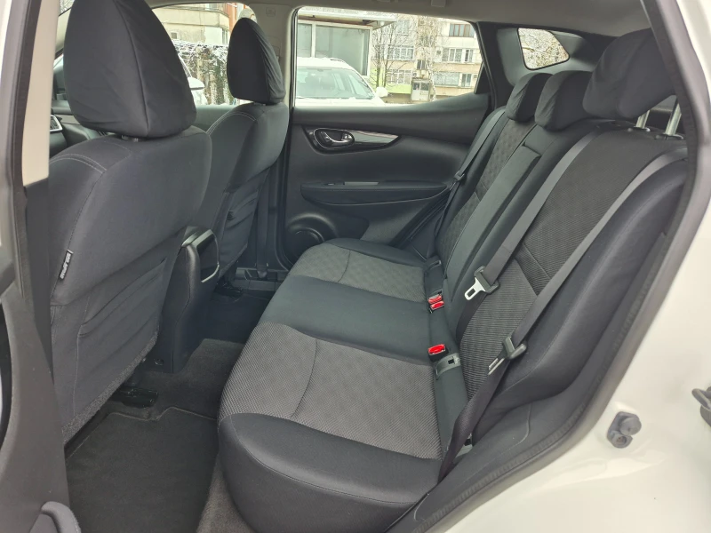 Nissan Qashqai 1.5  DCI, снимка 16 - Автомобили и джипове - 53458524