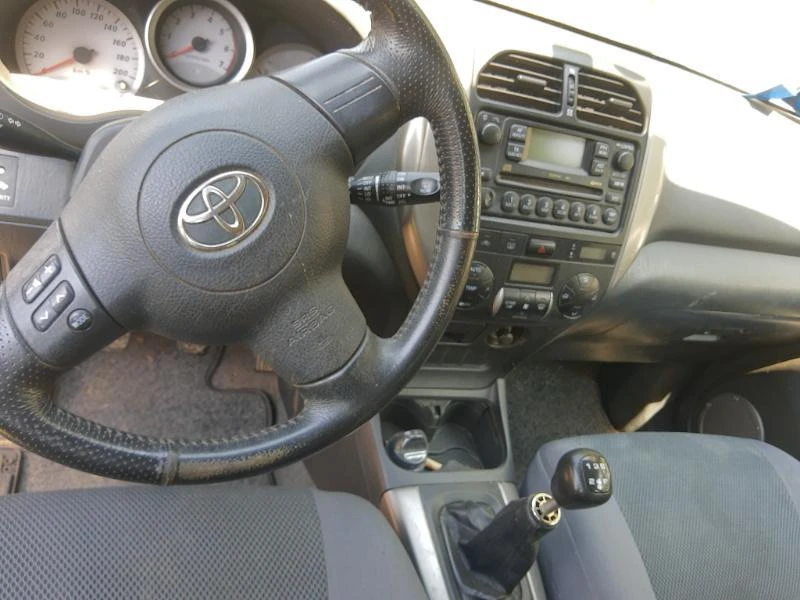 Toyota Rav4 2.0D4D/116k., снимка 6 - Автомобили и джипове - 47826939