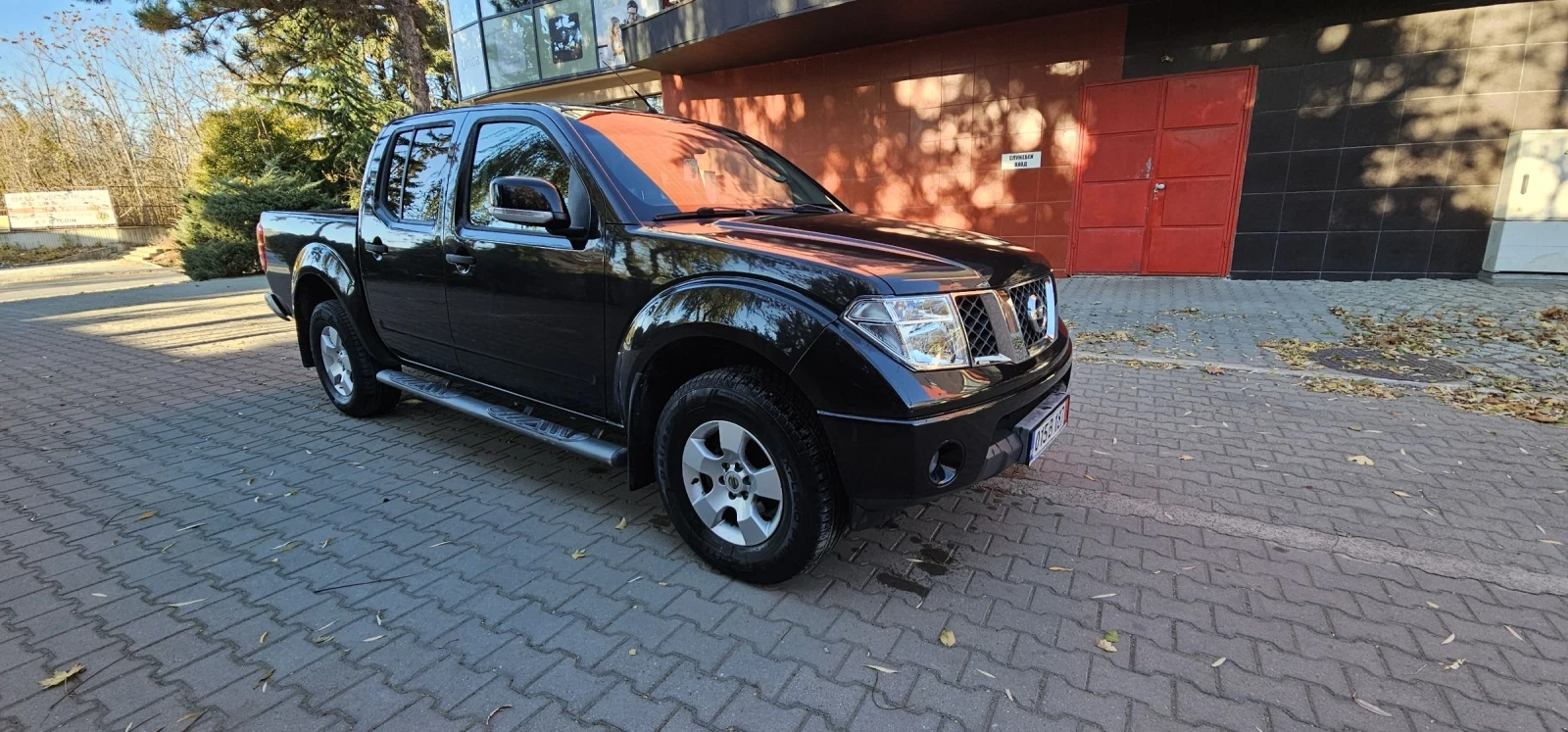 Nissan Navara DOUBLE CAB 4WD 2008 - изображение 3