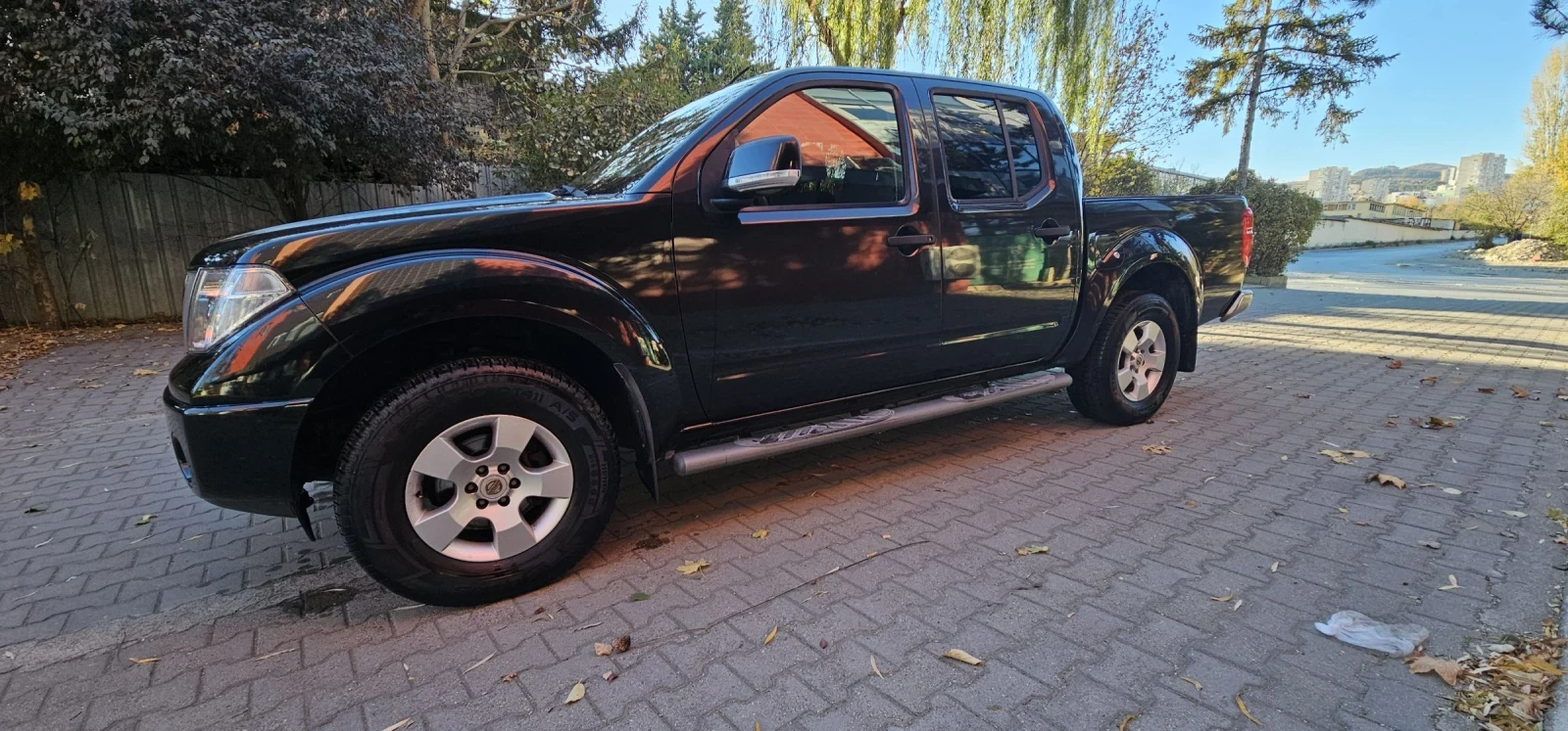 Nissan Navara DOUBLE CAB 4WD 2008 - изображение 2