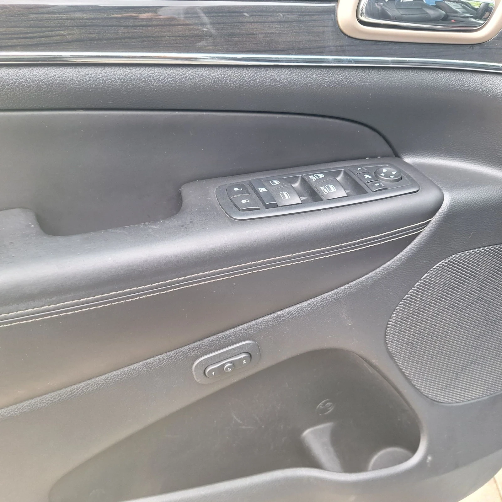 Jeep Grand cherokee 3.0D OVERLAND panorama keyless Distronik - изображение 10