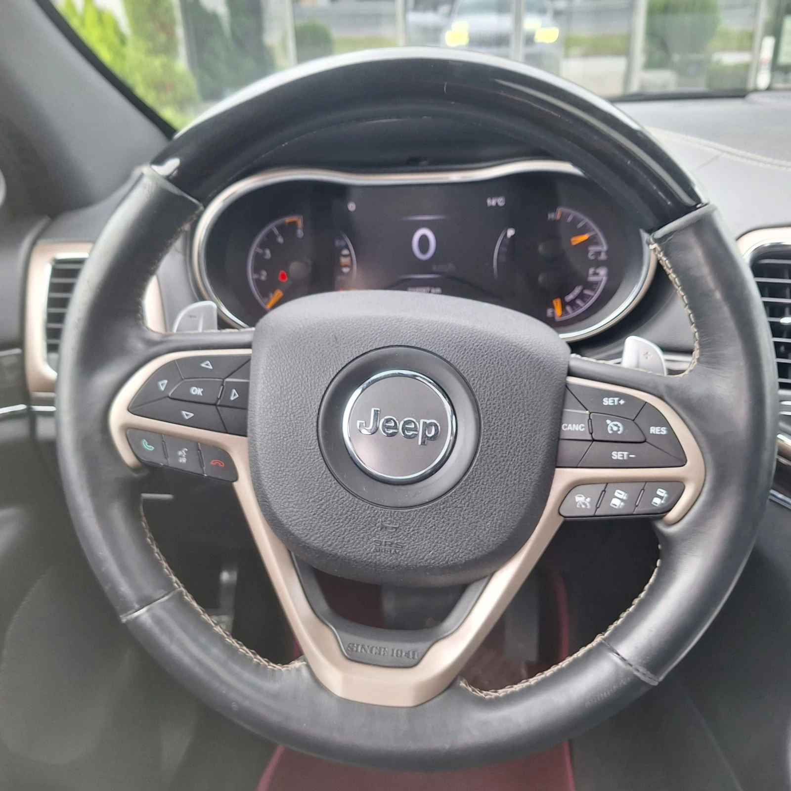Jeep Grand cherokee 3.0D OVERLAND panorama keyless Distronik - изображение 9
