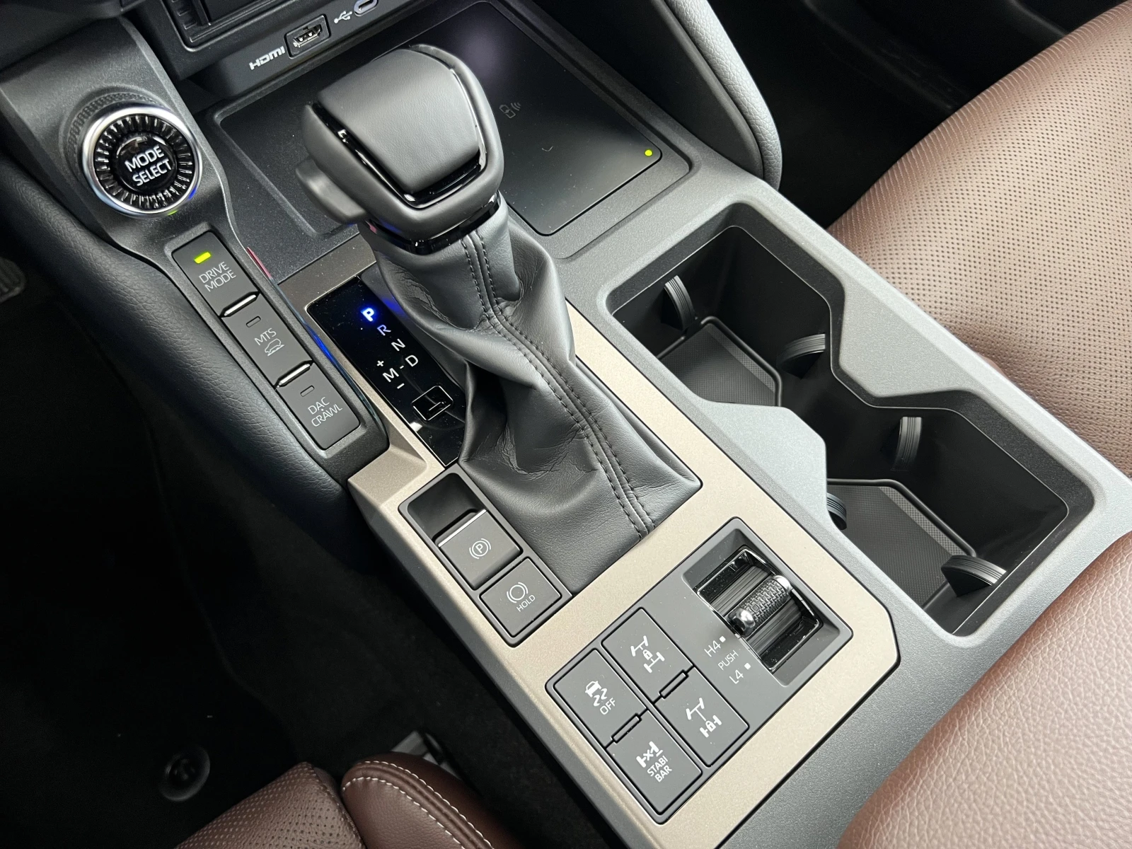 Toyota Land cruiser 250/2.8D-4D/LUXURY/7/JBL/HEADUP/PANO/ | Mobile.bg   12