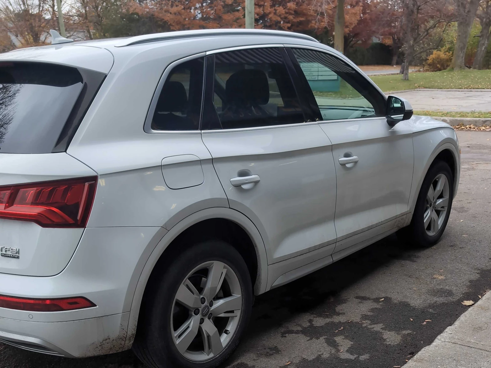 Audi Q5 * TECHNIK* CARFAX * БЕЗ ПЪРВОНАЧАЛНА ВНОСКА - изображение 4